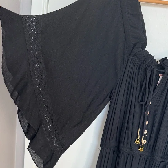 Black Ruffled Button-Down Dress - Picture 3 of 8